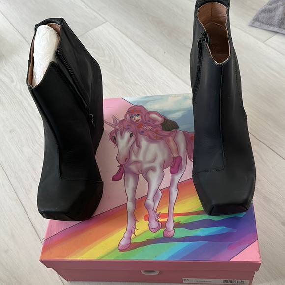 $NEW RARE Jeffrey Campbell Elf distress leather boots Sz8 - Picture 4 of 6